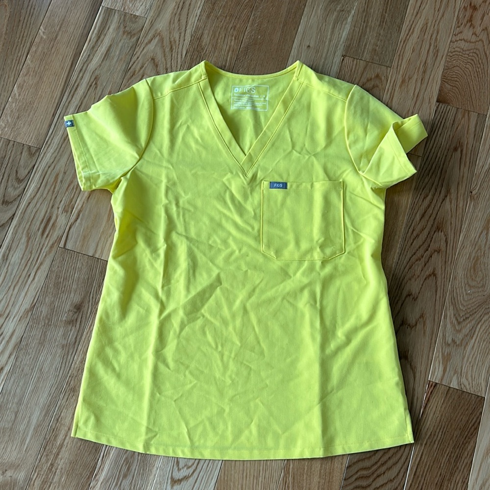 Figs Catarina one pocket scrub top. Lifesaver yellow